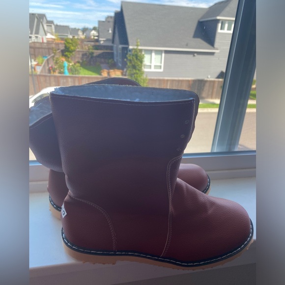 Fleece Lined Brown Leather Boots - Picture 2 of 10